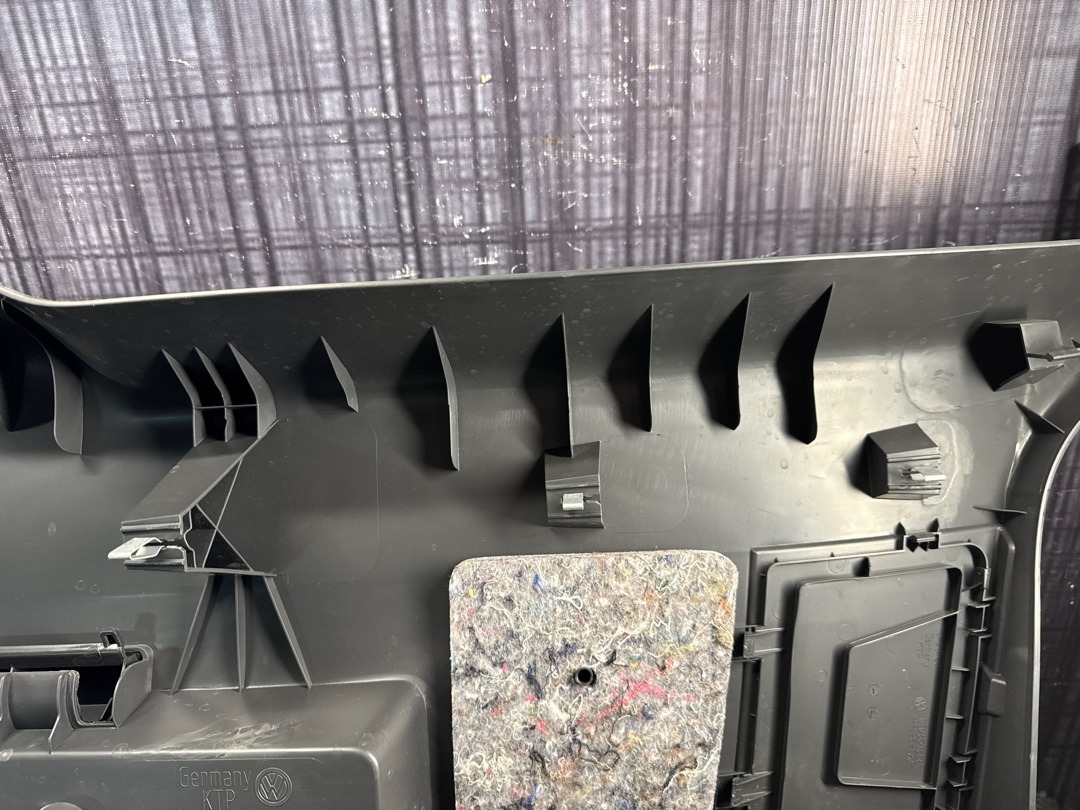 Обшивка крышки багажника, 2140 рублей, Красноярск