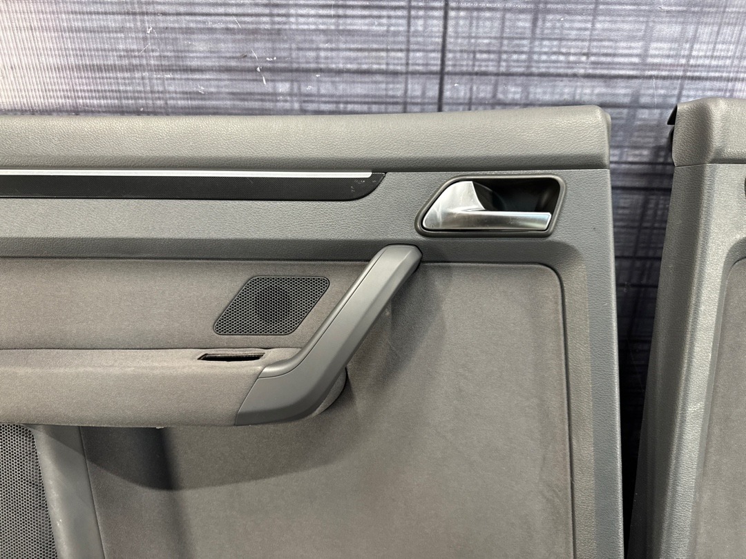 Комплект обшивок дверей, 2810 рублей, Красноярск