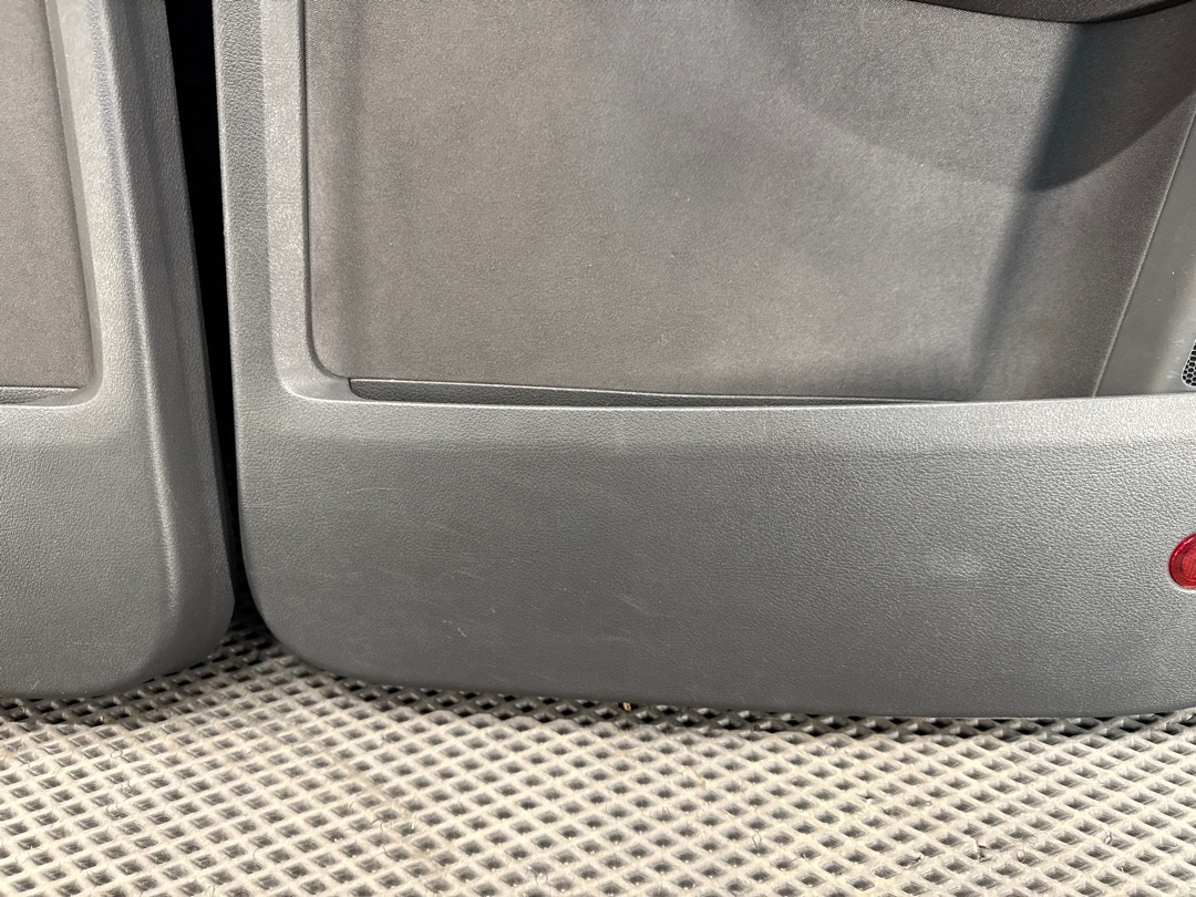 Комплект обшивок дверей, 2810 рублей, Красноярск