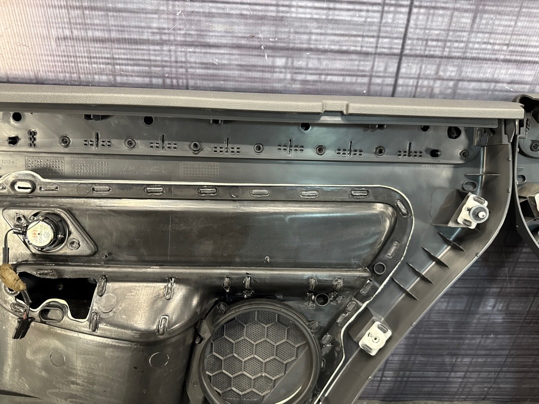 Комплект обшивок дверей, 2810 рублей, Красноярск