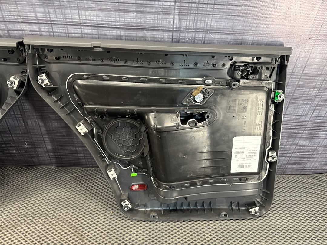 Комплект обшивок дверей, 2810 рублей, Красноярск