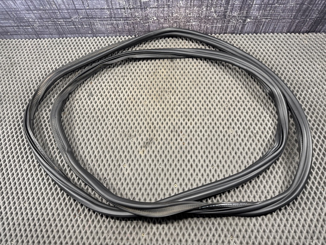 Уплотнитель крышки багажника, 1960 рублей, Красноярск