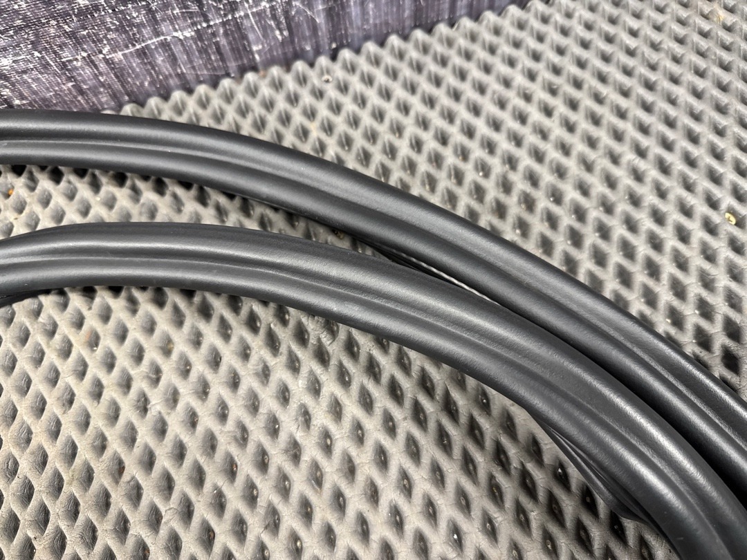 Уплотнитель крышки багажника, 1960 рублей, Красноярск