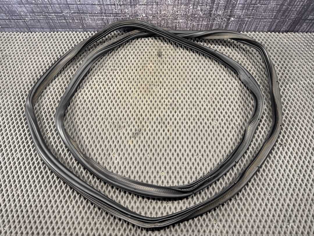 Уплотнитель крышки багажника, 1960 рублей, Красноярск