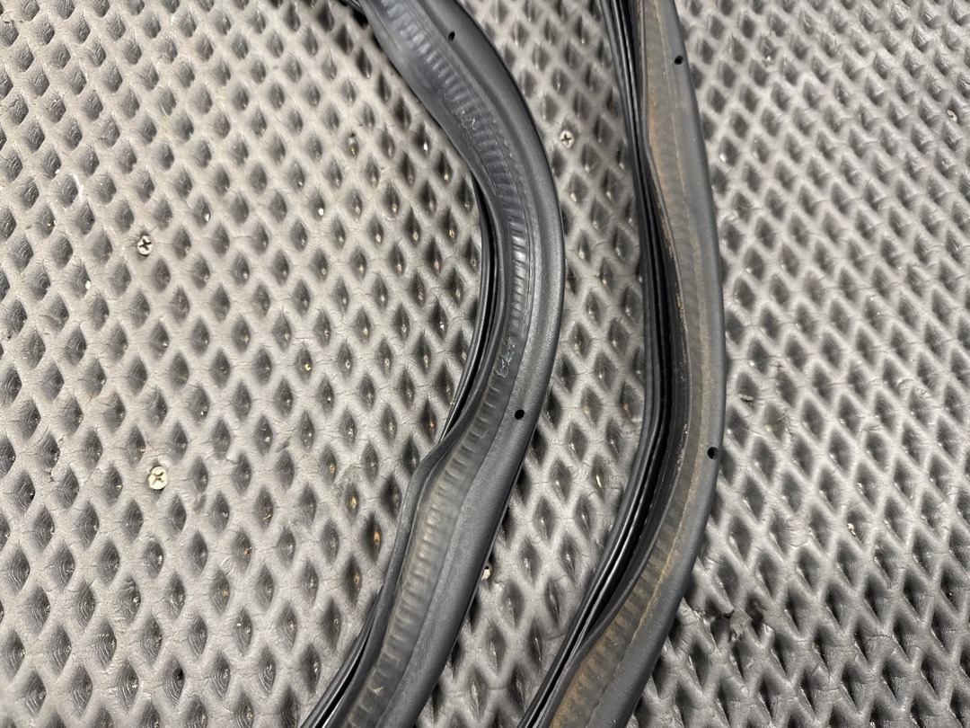 Уплотнитель крышки багажника, 1960 рублей, Красноярск