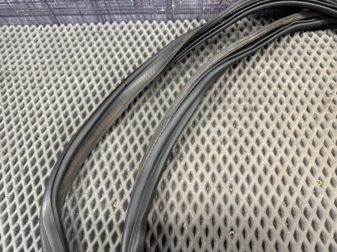 Уплотнитель крышки багажника, 1960 рублей, Красноярск