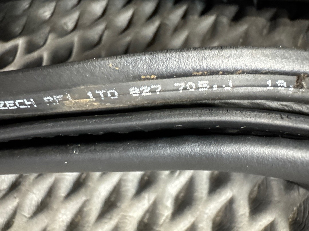 Уплотнитель крышки багажника, 1960 рублей, Красноярск