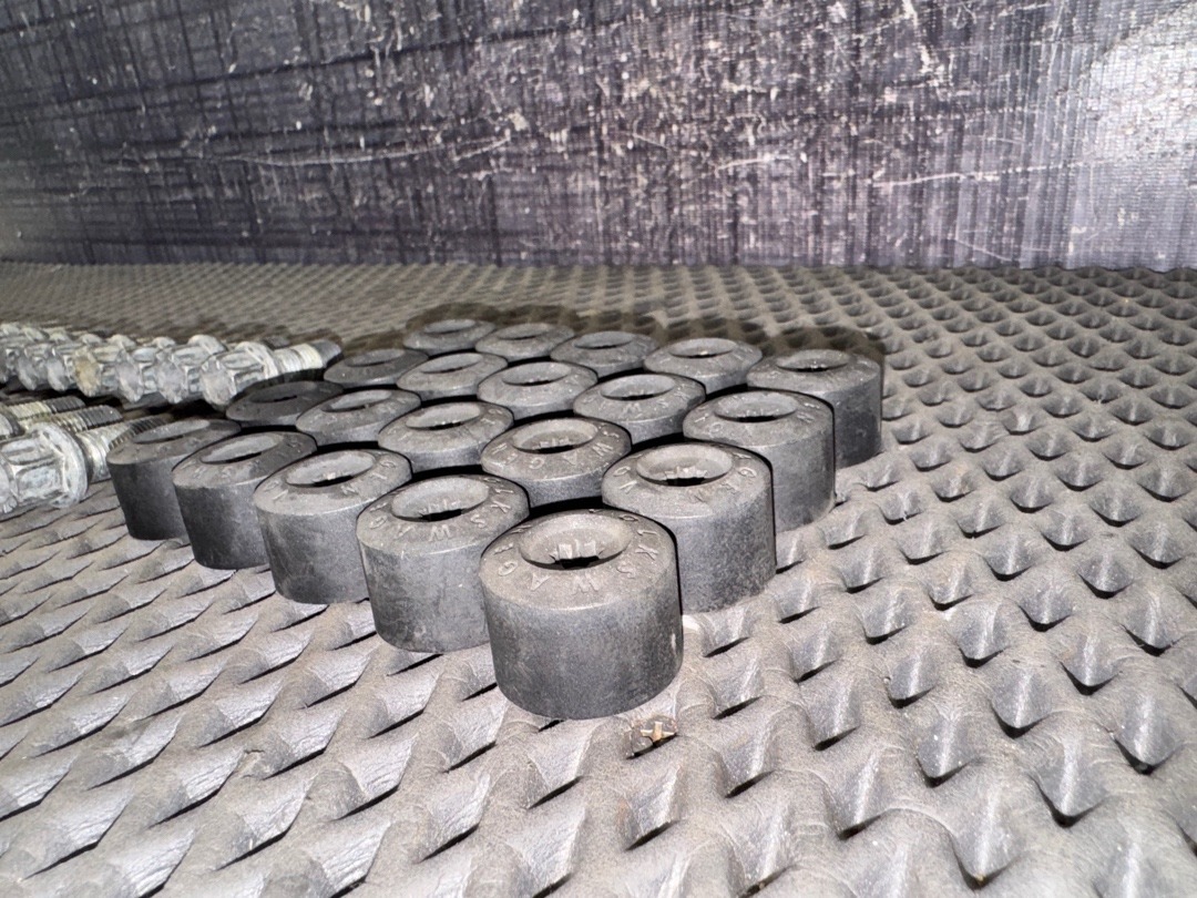 Комплект колесных болтов, 3720 рублей, Красноярск