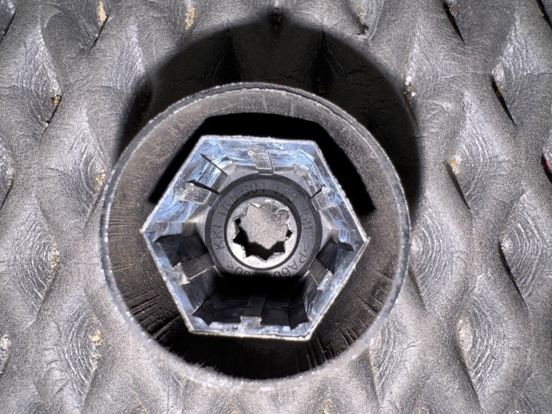 Комплект колесных болтов, 3720 рублей, Красноярск