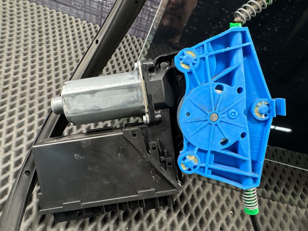 Стеклоподъемник, 2460 рублей, Красноярск