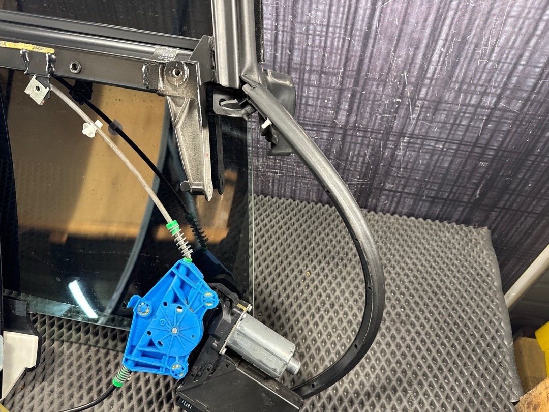 Стеклоподъемник, 2460 рублей, Красноярск