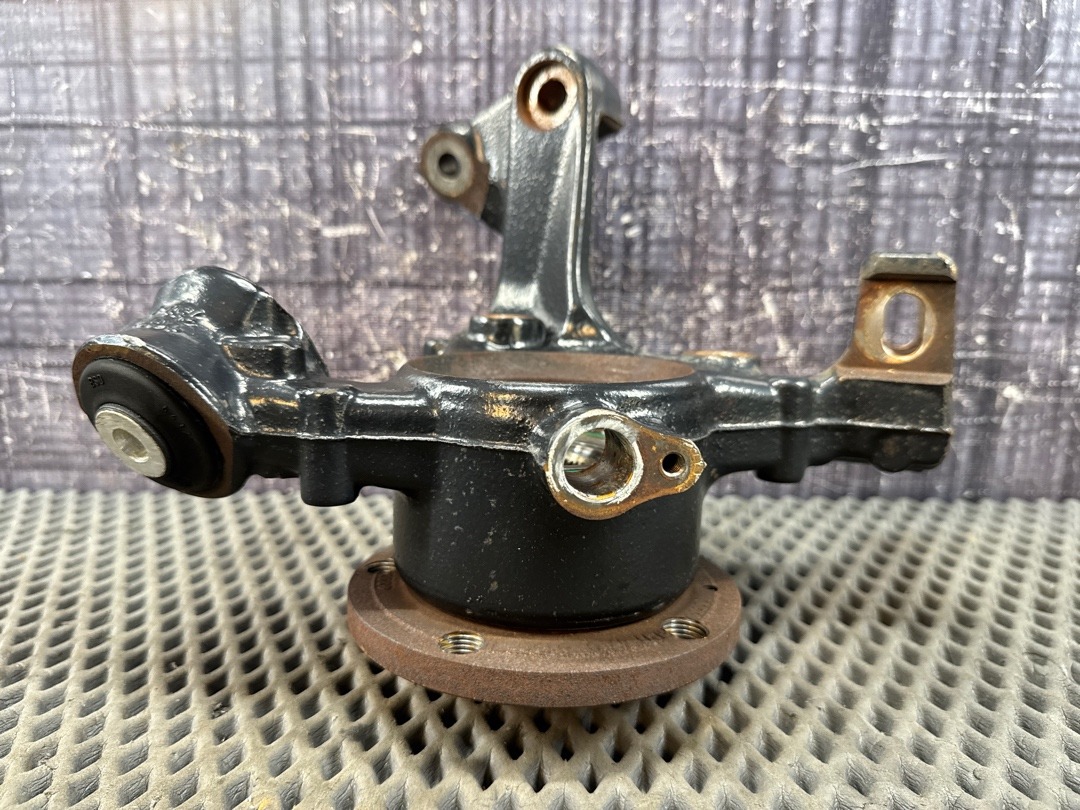 Поворотный кулак, 4080 рублей, Красноярск