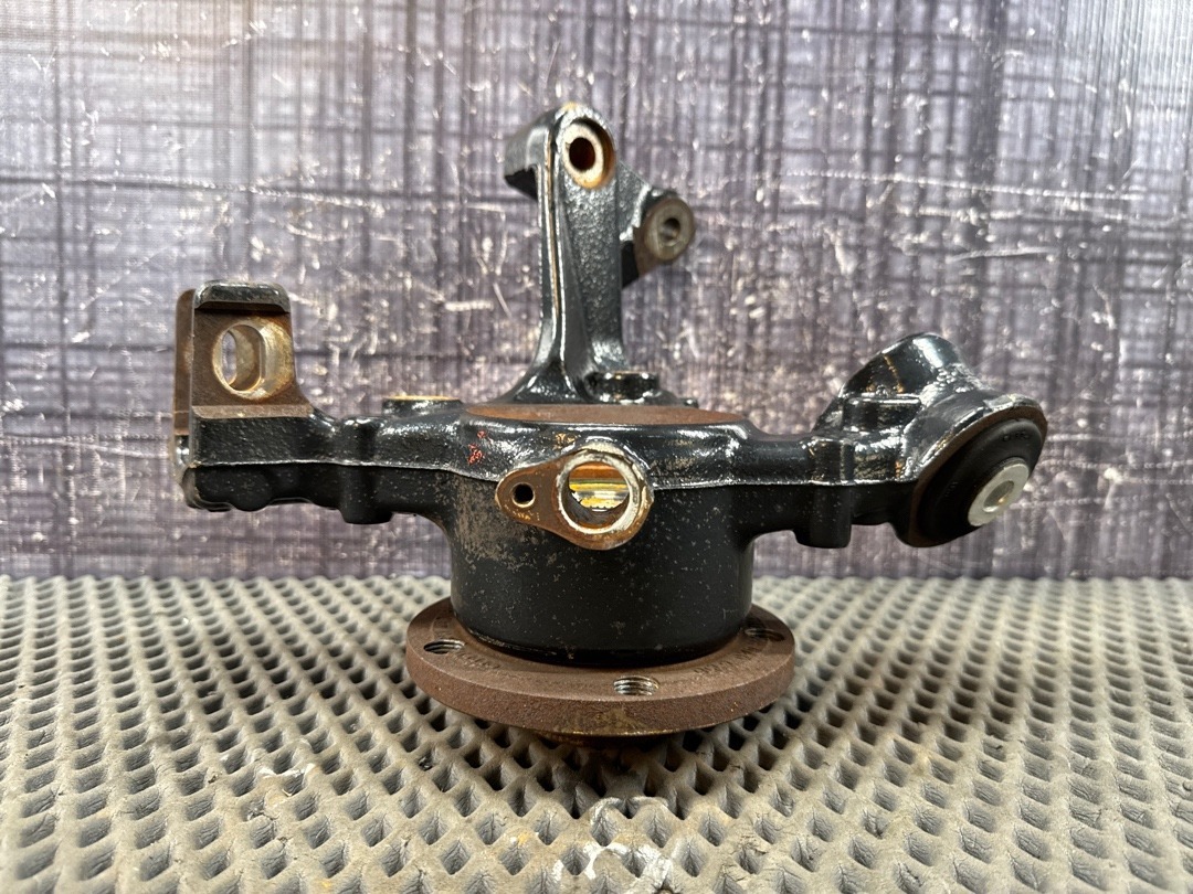 Поворотный кулак, 4080 рублей, Красноярск