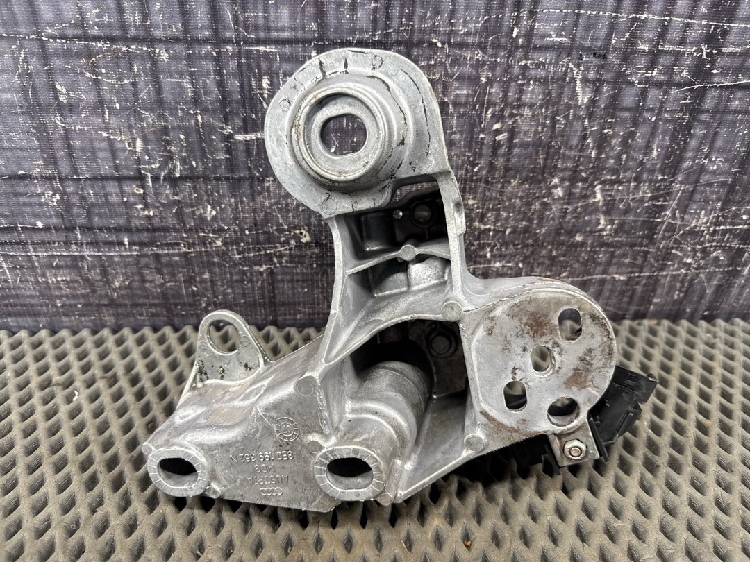 Кронштейн двигателя, 1330 рублей, Красноярск