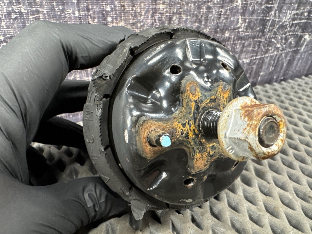 Подушка двигателя, 6860 рублей, Красноярск