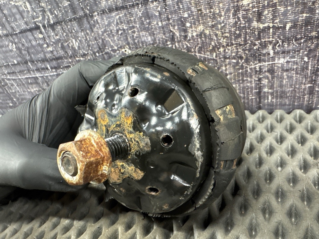 Подушка двигателя, 6860 рублей, Красноярск