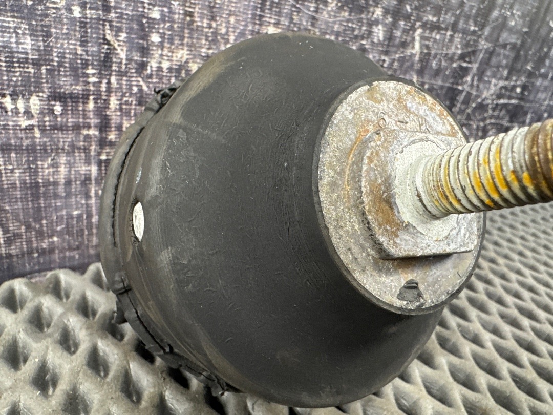 Подушка двигателя, 6860 рублей, Красноярск