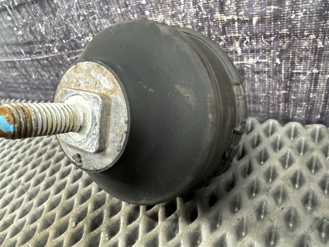 Подушка двигателя, 6860 рублей, Красноярск