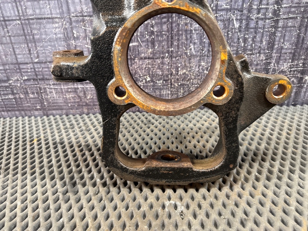 Поворотный кулак, 2760 рублей, Красноярск