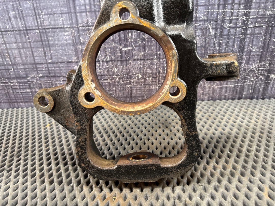 Поворотный кулак, 2760 рублей, Красноярск