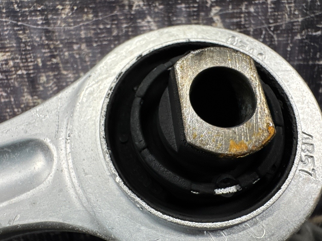 Рычаг подвески, 4030 рублей, Красноярск