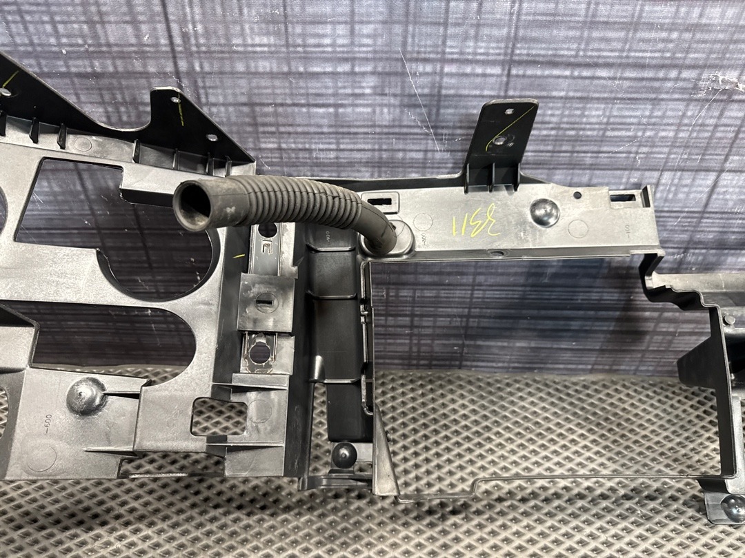 Рамка радиатора, 31660 рублей, Красноярск