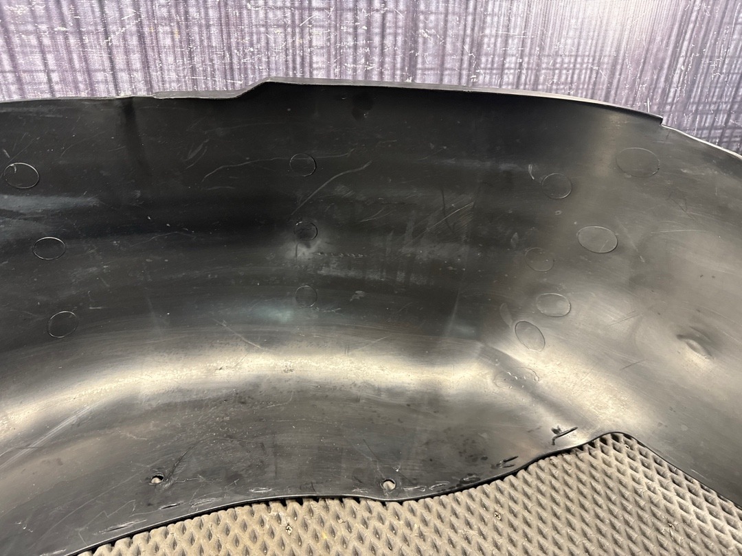 Подкрылок, 820 рублей, Красноярск