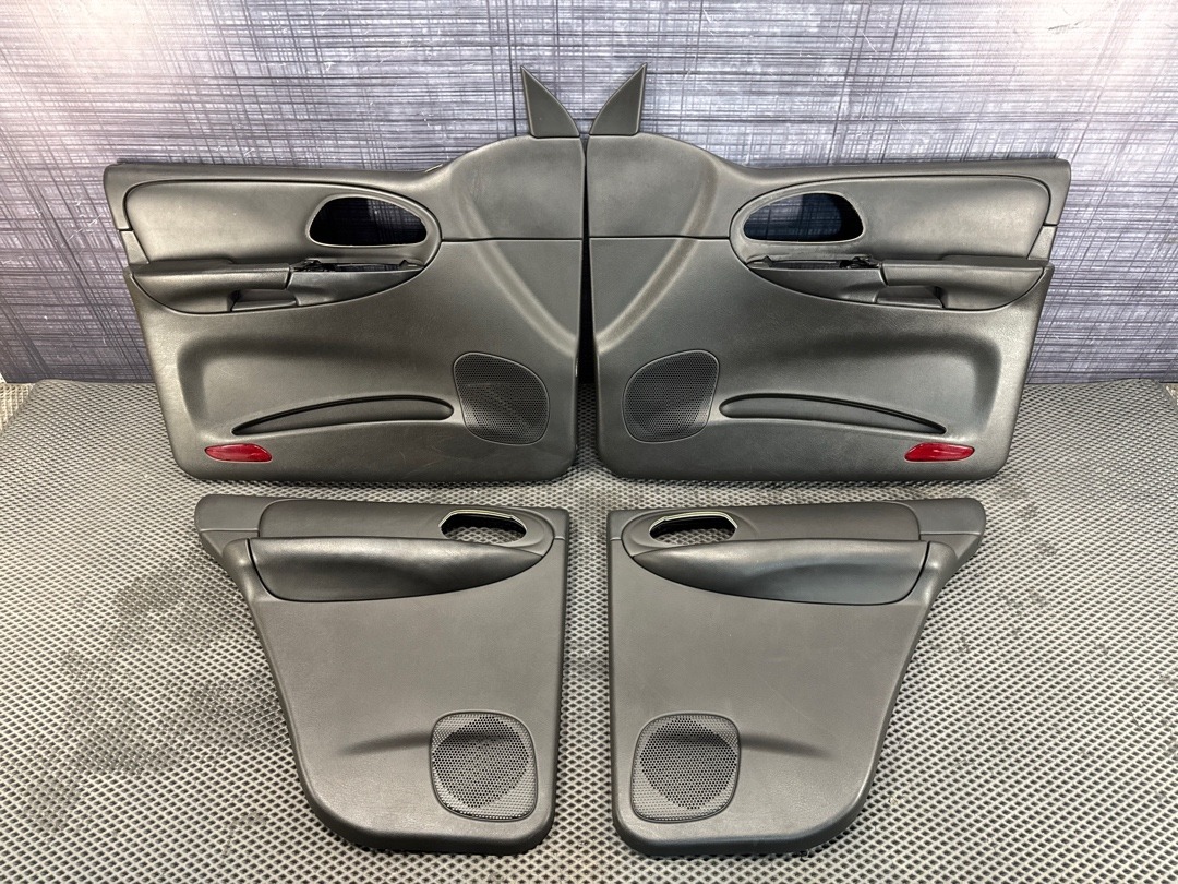 Комплект обшивок дверей, 15430 рублей, Красноярск