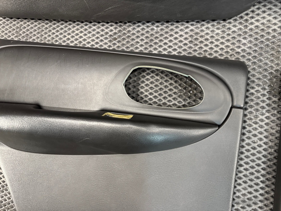 Комплект обшивок дверей, 15430 рублей, Красноярск