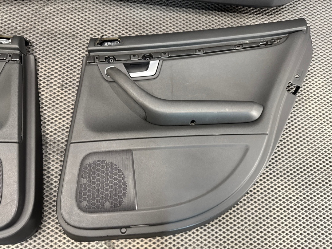 Комплект обшивок дверей, 7860 рублей, Красноярск