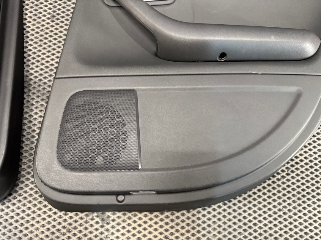 Комплект обшивок дверей, 7860 рублей, Красноярск