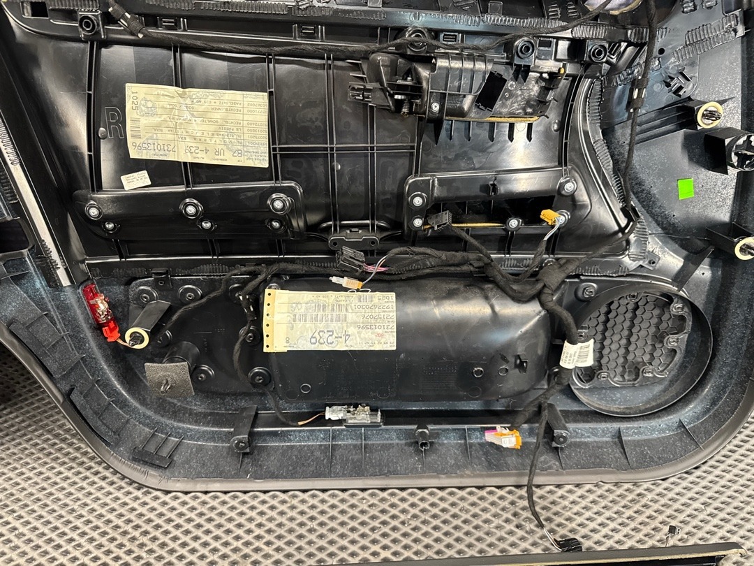 Комплект обшивок дверей, 7860 рублей, Красноярск