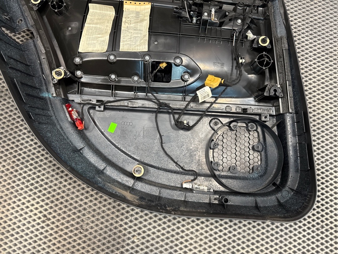 Комплект обшивок дверей, 7860 рублей, Красноярск