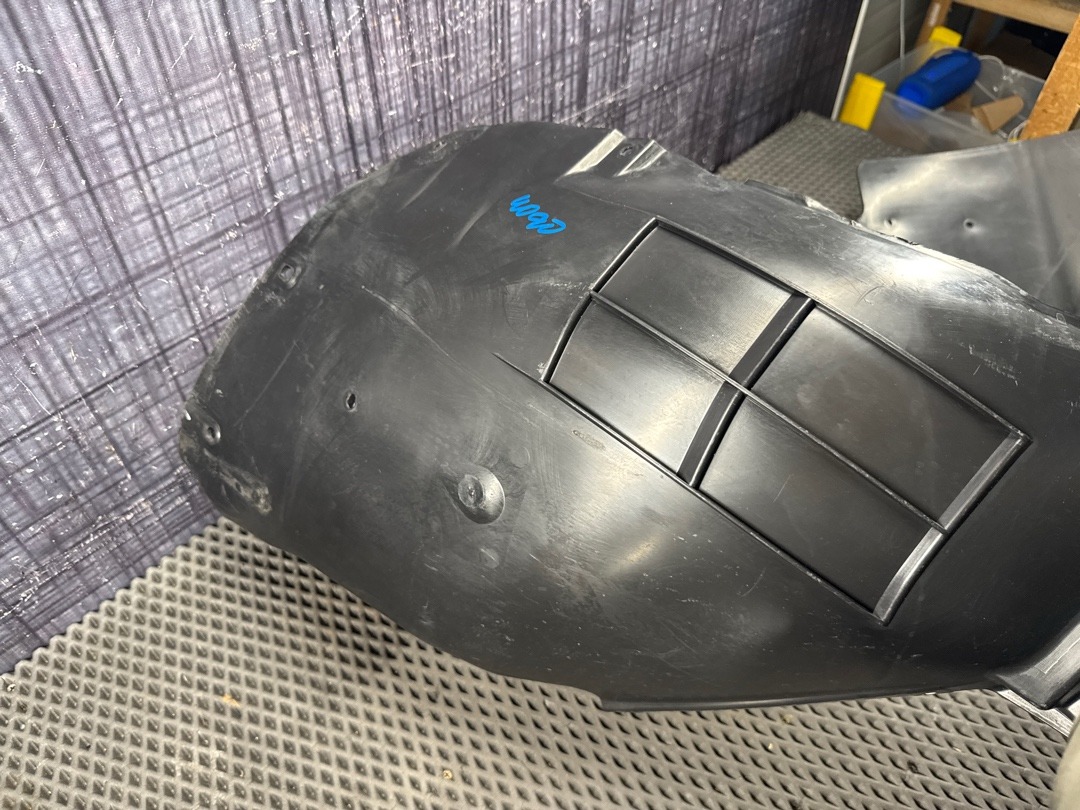 Подкрылок, 3770 рублей, Красноярск