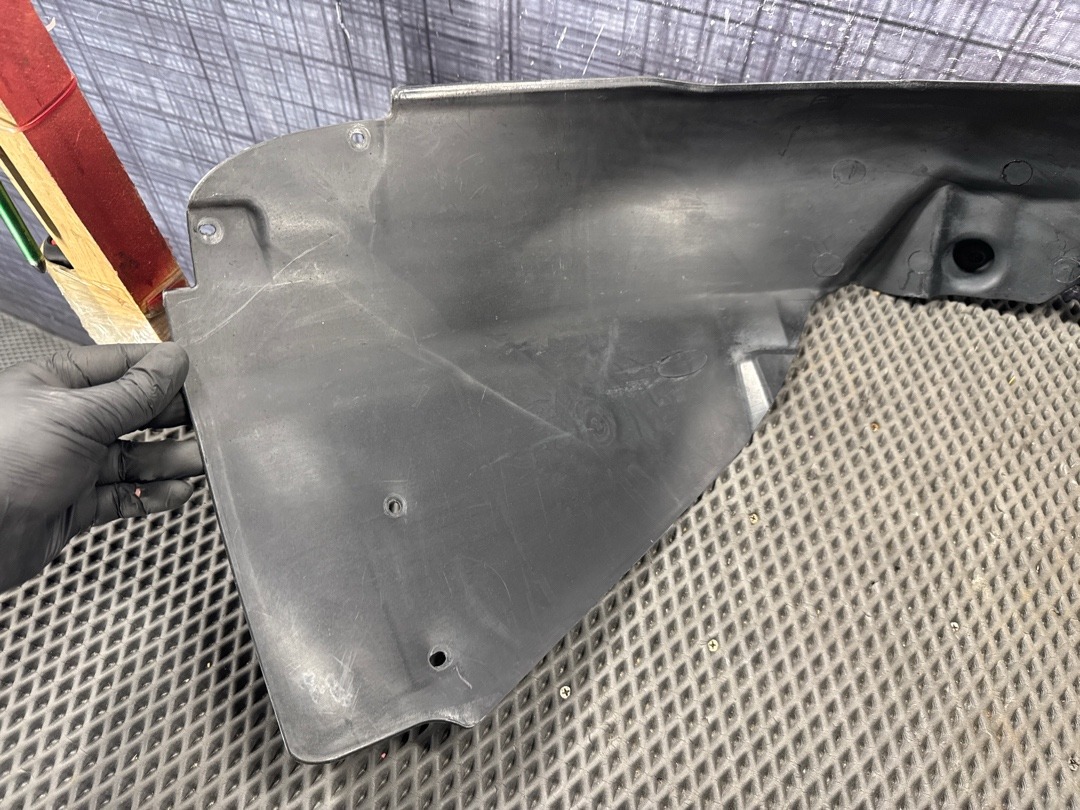 Подкрылок, 3770 рублей, Красноярск