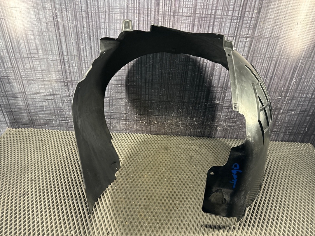 Подкрылок, 3770 рублей, Красноярск