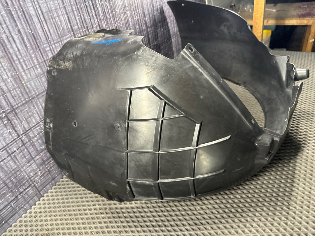 Подкрылок, 3770 рублей, Красноярск