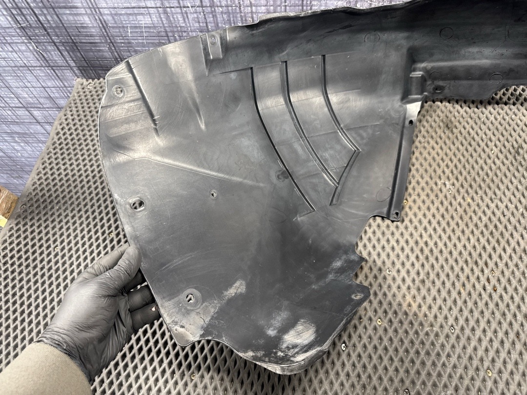 Подкрылок, 3770 рублей, Красноярск