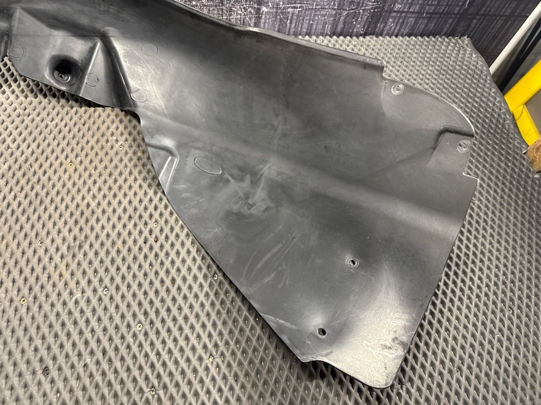 Подкрылок, 3770 рублей, Красноярск