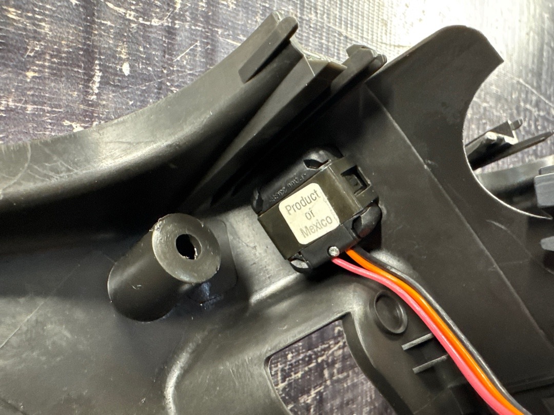 Кожух рулевой колонки, 1360 рублей, Красноярск