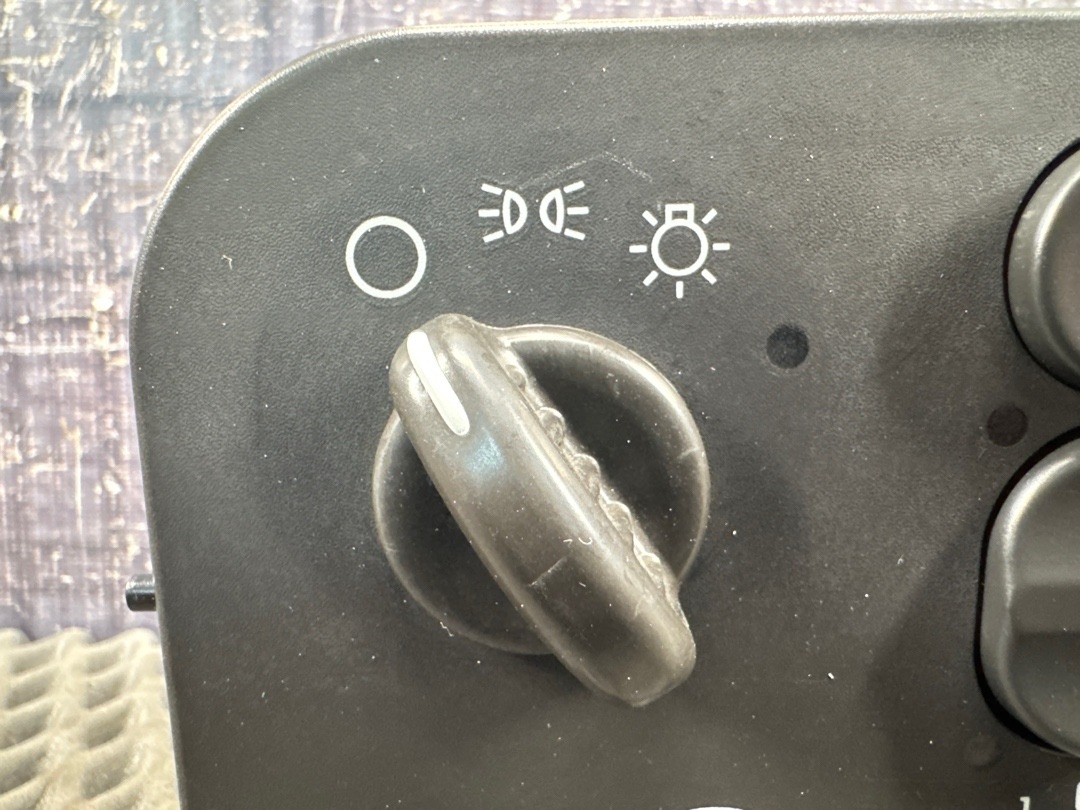 Переключатель света, 4610 рублей, Красноярск