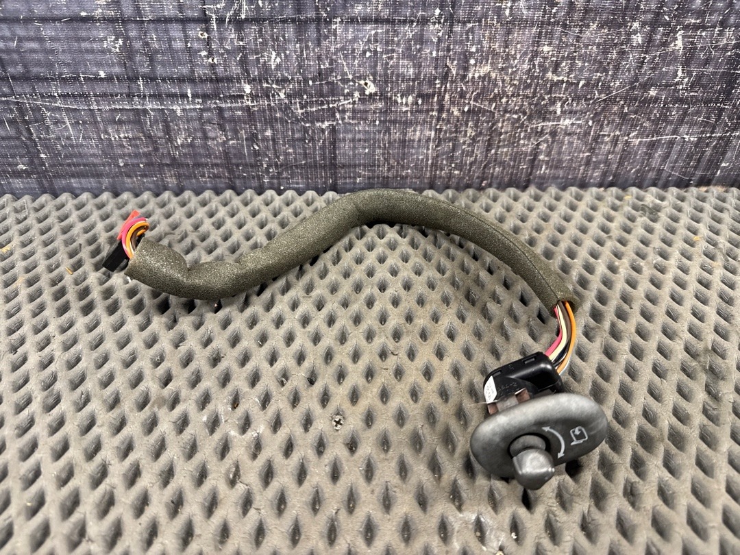 Кнопка регулировки зеркал, 1820 рублей, Красноярск