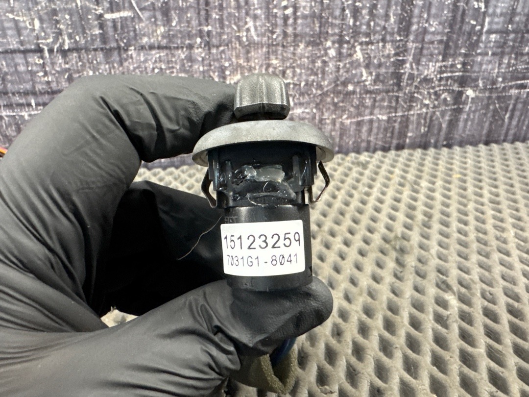 Кнопка регулировки зеркал, 1820 рублей, Красноярск