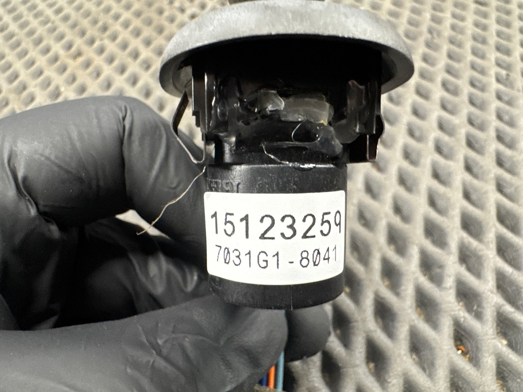 Кнопка регулировки зеркал, 1820 рублей, Красноярск