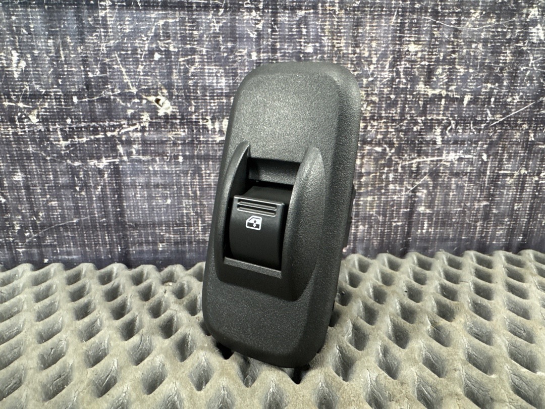 Кнопка стеклоподъемника, 580 рублей, Красноярск