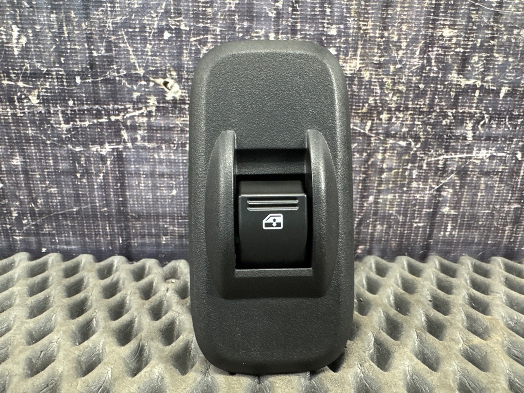 Кнопка стеклоподъемника, 580 рублей, Красноярск