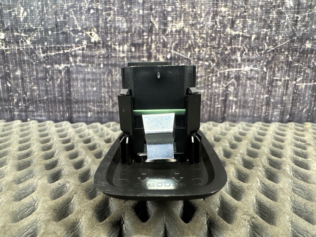 Кнопка стеклоподъемника, 580 рублей, Красноярск