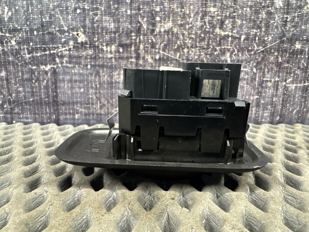 Кнопка стеклоподъемника, 580 рублей, Красноярск