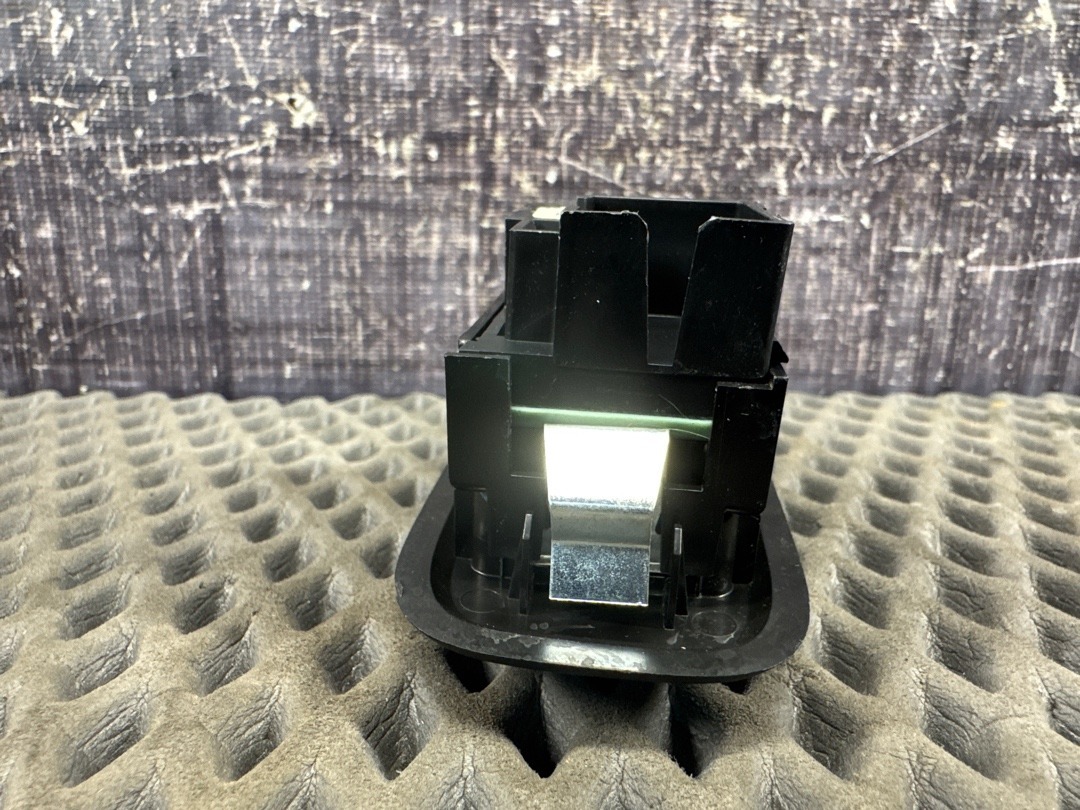 Кнопка стеклоподъемника, 580 рублей, Красноярск