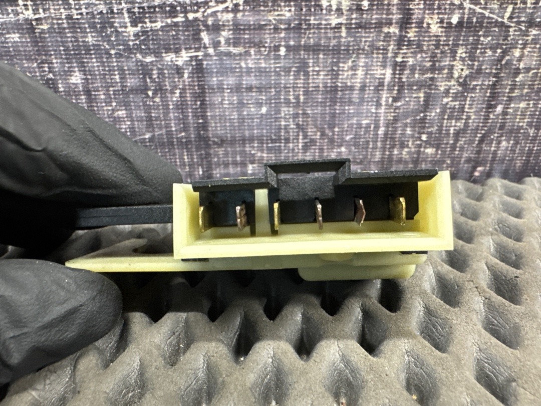 Концевик педали тормоза, 1980 рублей, Красноярск